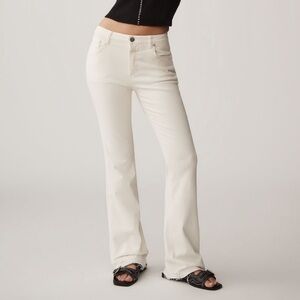 Closed Jovanna Mid-Rise Bootcut Jeans in Ivory from Anthropologie Size 31 NWT